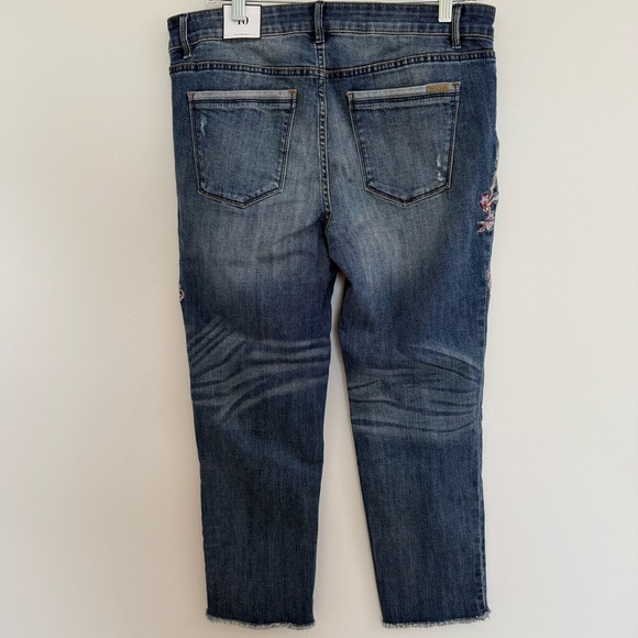 WHBM Straight Crop Jeans Size 10 Denim Floral Embroidered Cropped Raw Edge NWT - Picture 6 of 13